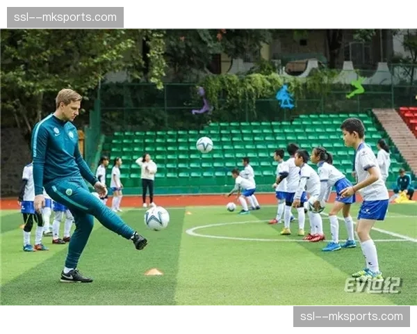 德甲俱乐部联合发起“足球走进校园”三月公益活动周